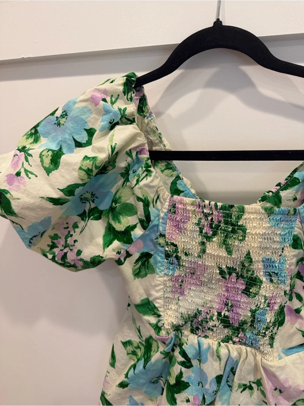 Old navy Women’s Puff Sleeve Floral Top